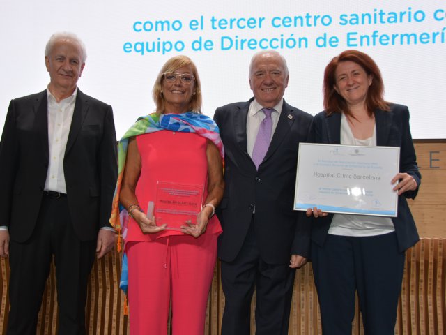 3.	Hospital Clínic Barcelona.  De izda a dcha: José María Sansegundo, Gemma Martínez, Florentino Pérez Raya y Encarna Gómez